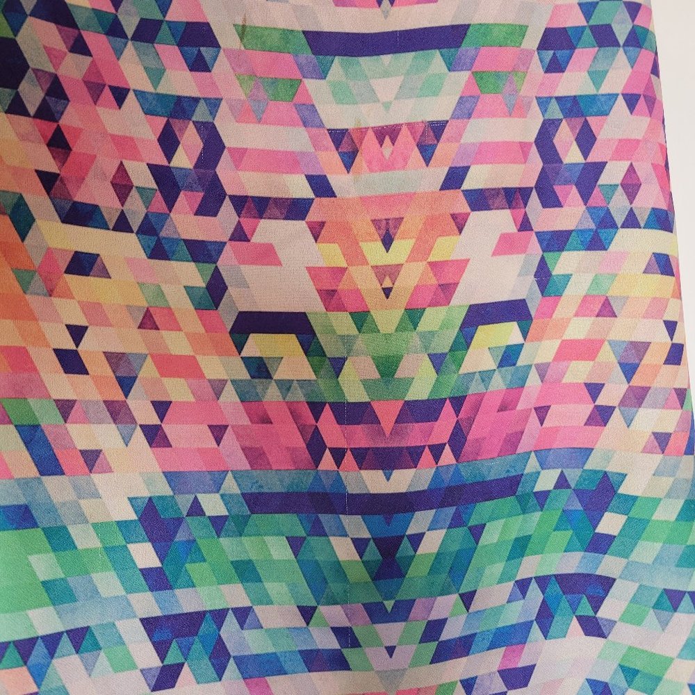 Colorful Geometric Top - Picture 5 of 5